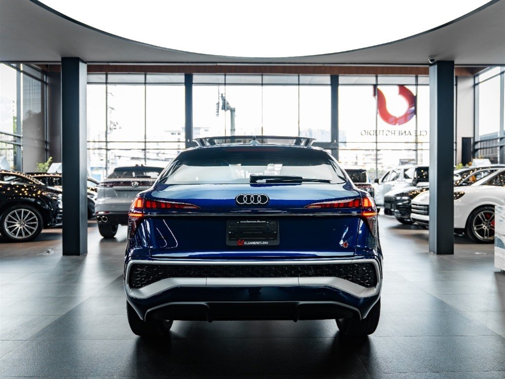 Audi Q3 S Line — foto 4