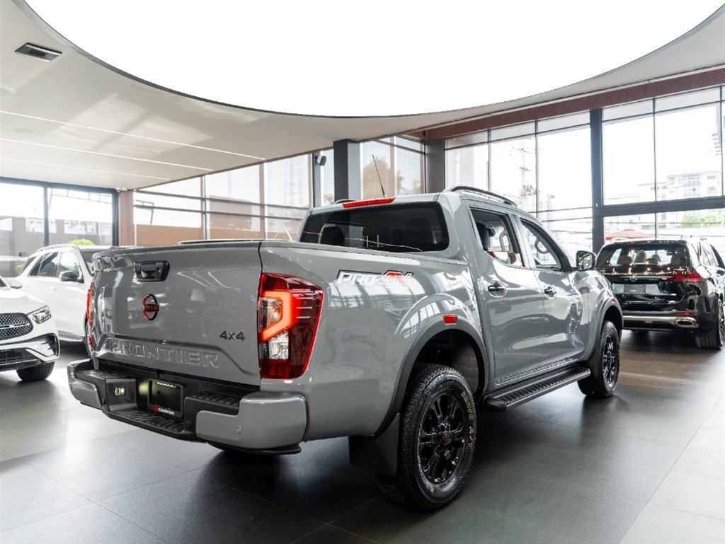 Nissan Frontier Pro-4X — foto 4