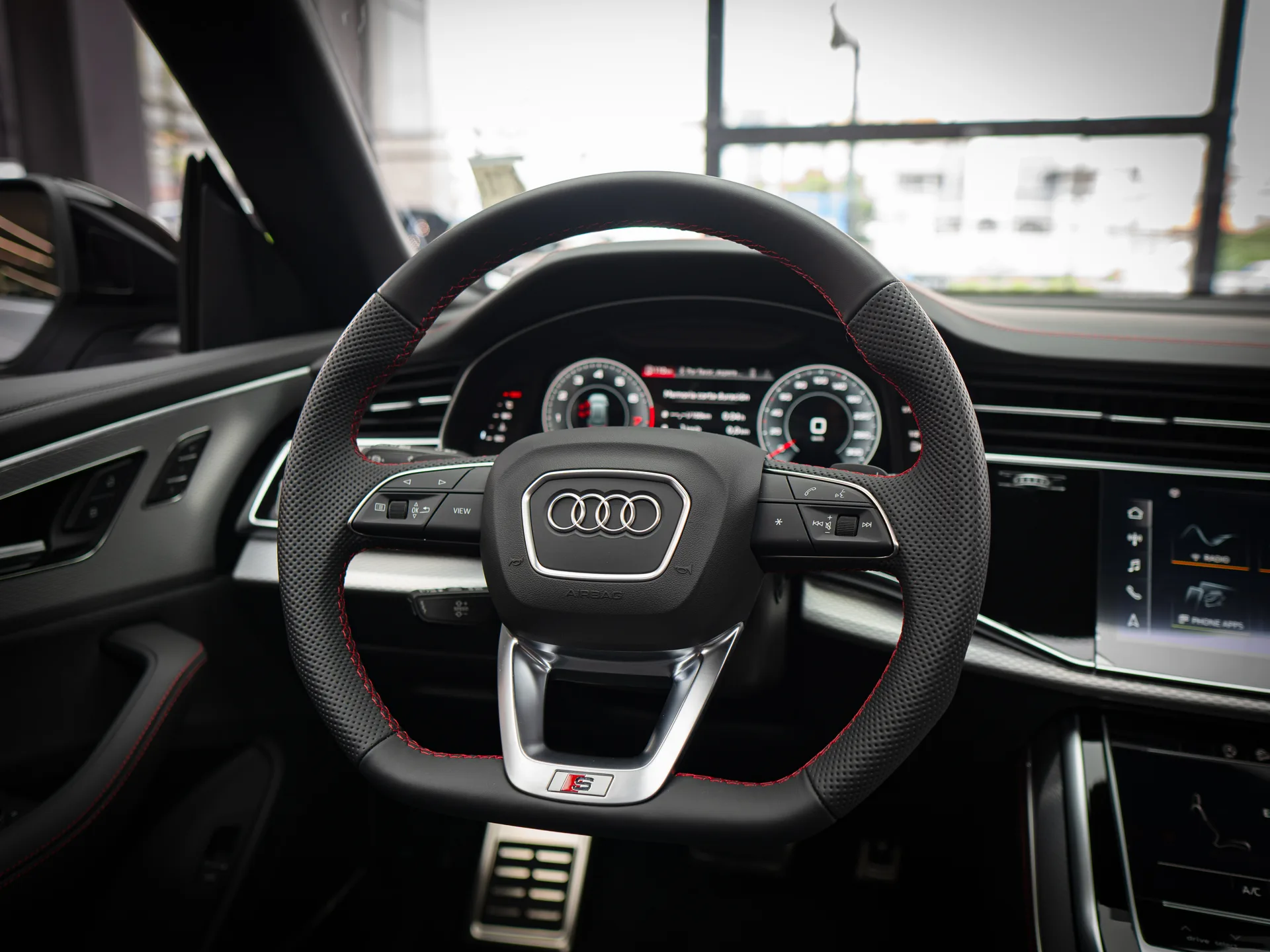 Audi Q8 2025