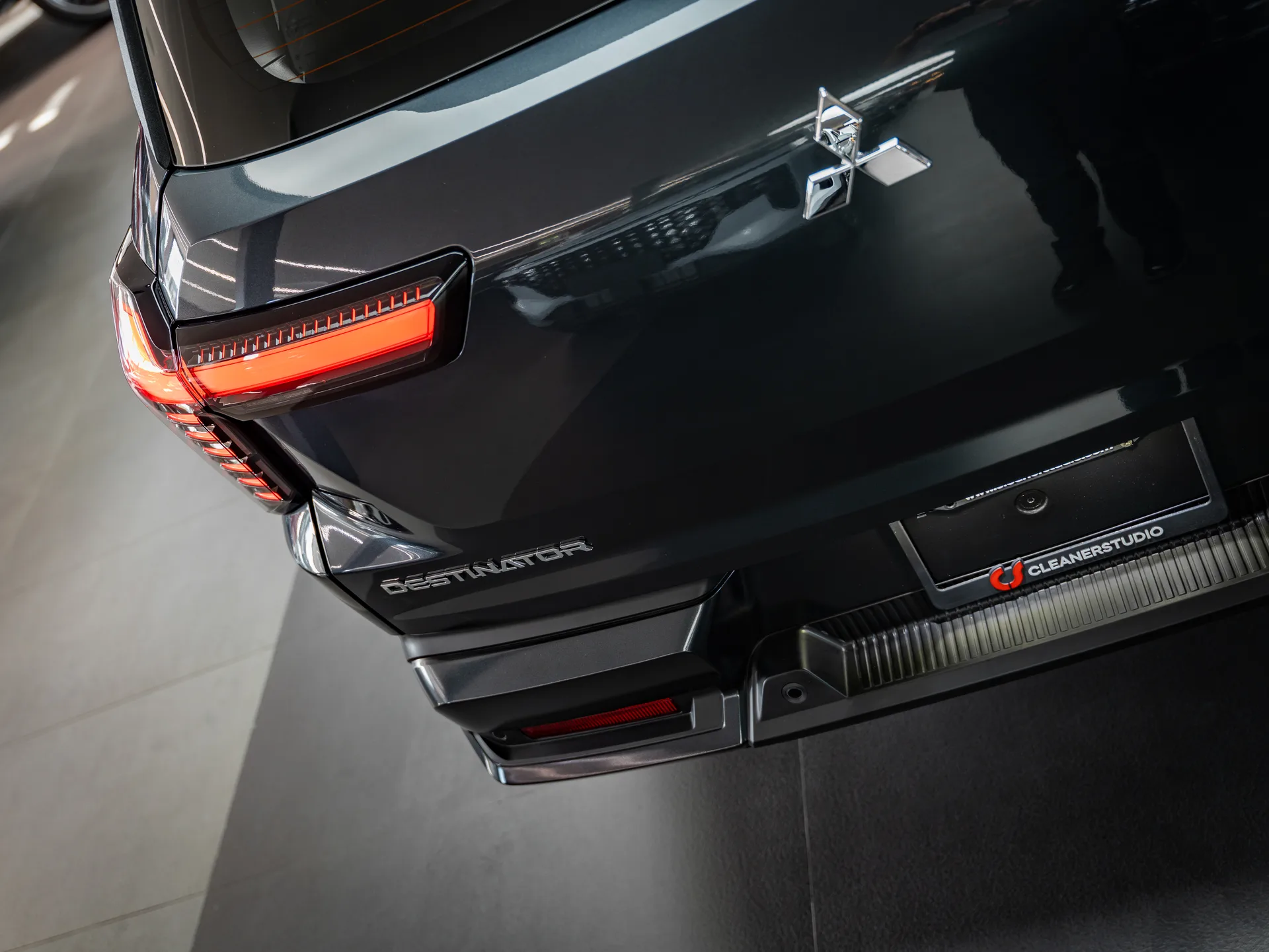 Mitsubishi Motors Destinator 2027