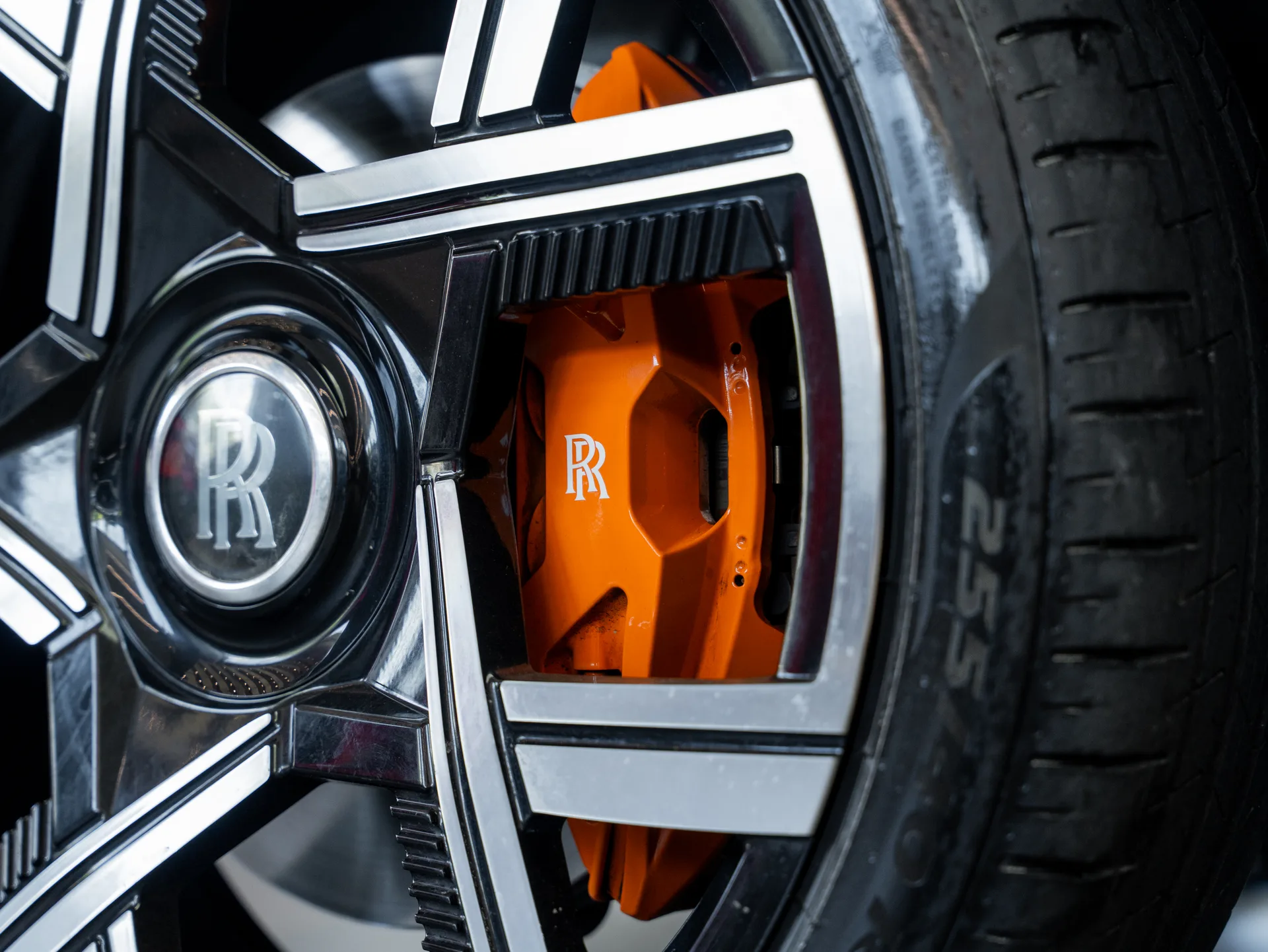 Rolls Royce Cullinan 2020