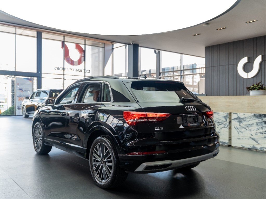Audi Q3 — foto 8