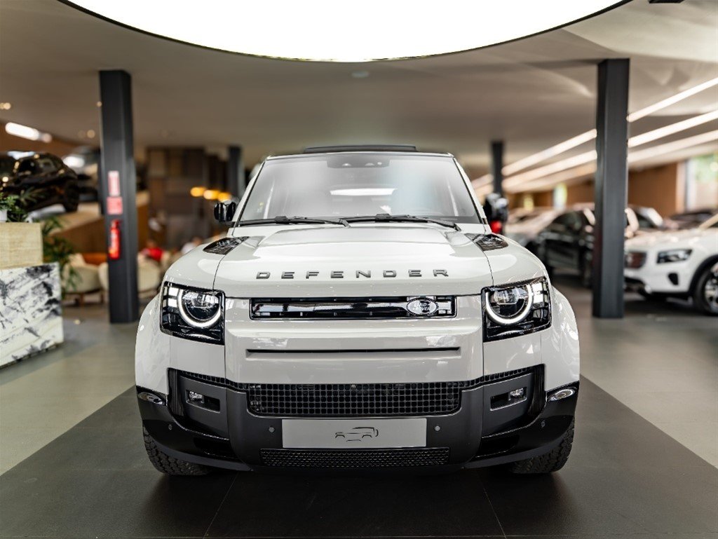 Land Rover Defender P400 — foto 4