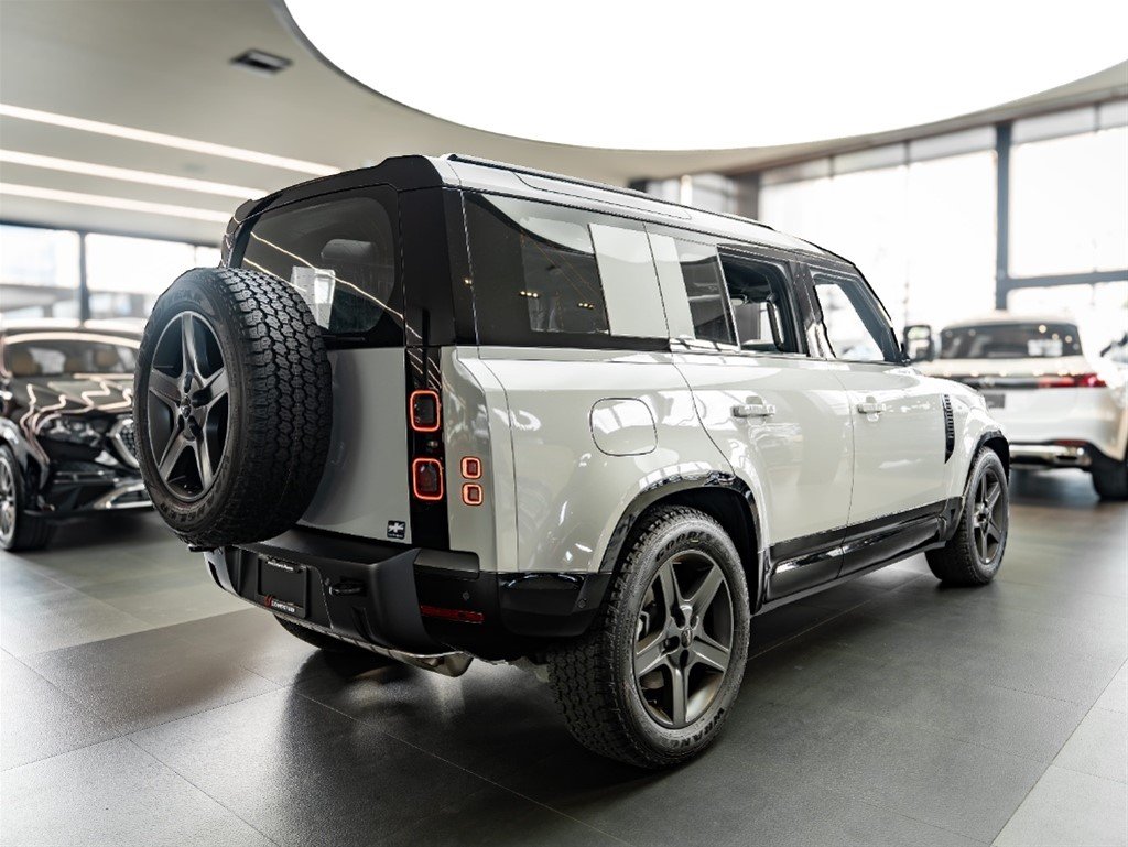 Land Rover Defender P400 — foto 5