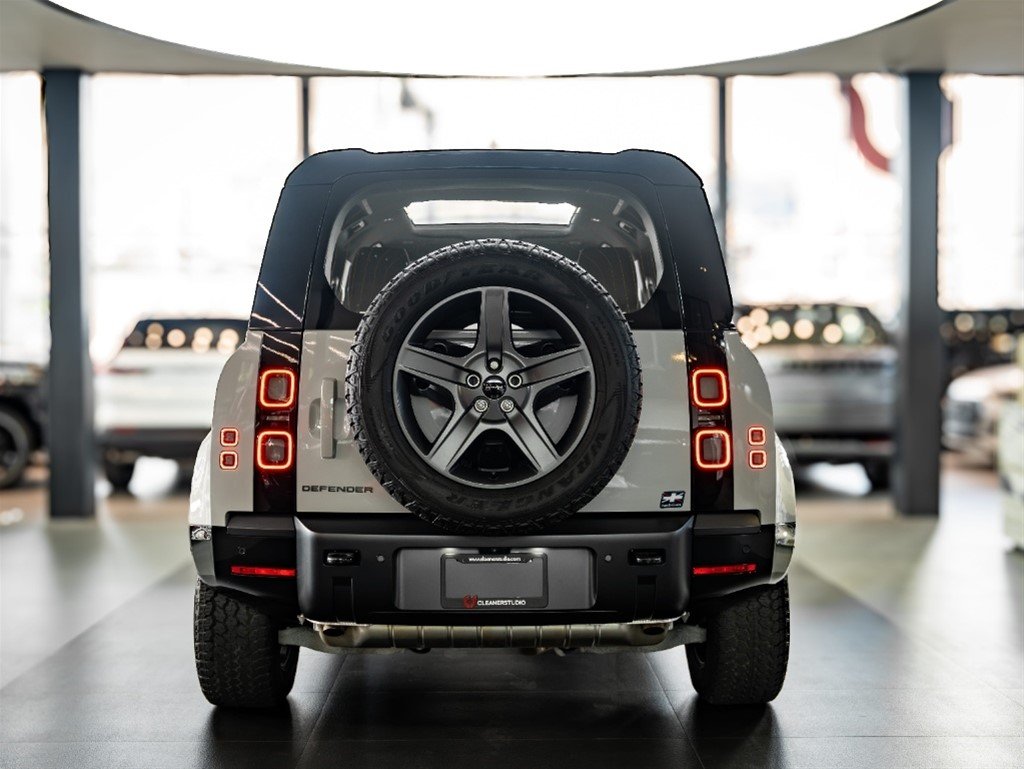Land Rover Defender P400 — foto 6