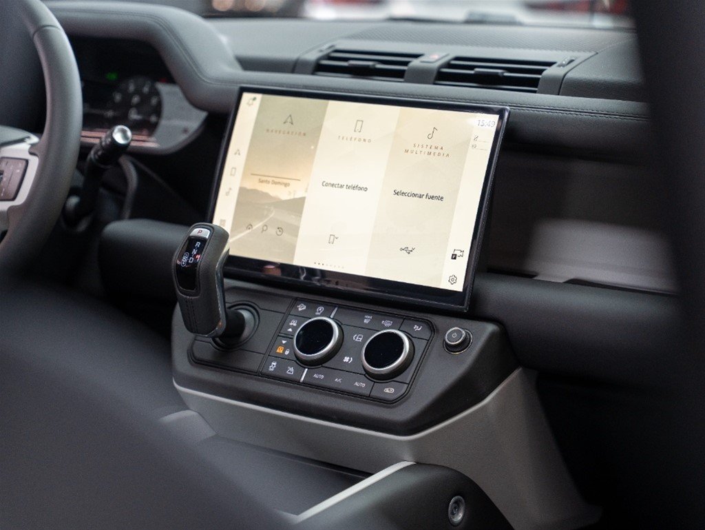 Land Rover Defender P400 — foto 11