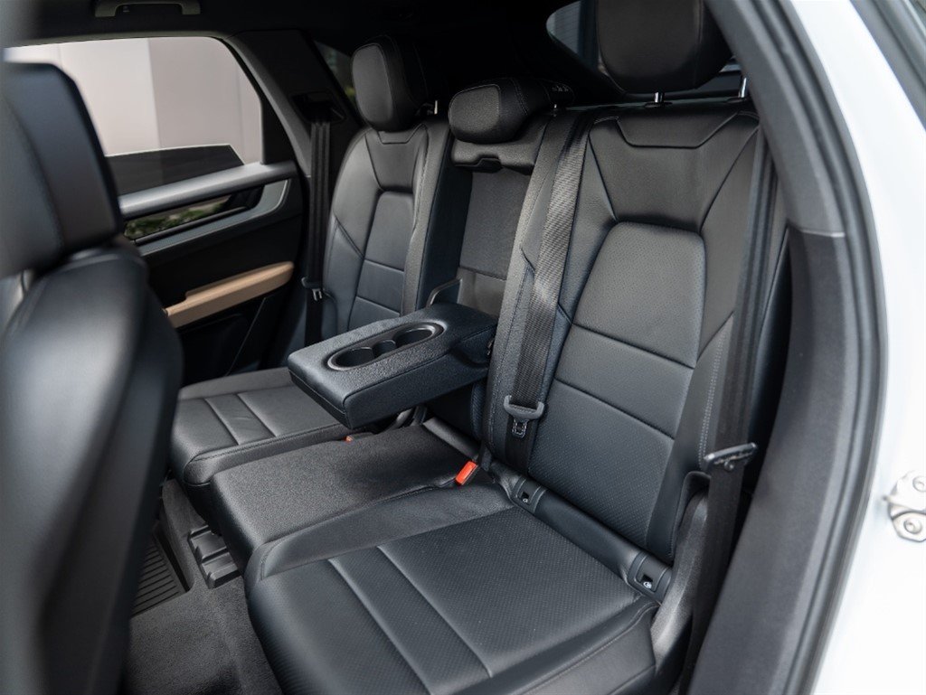 Porsche Cayenne — foto 9
