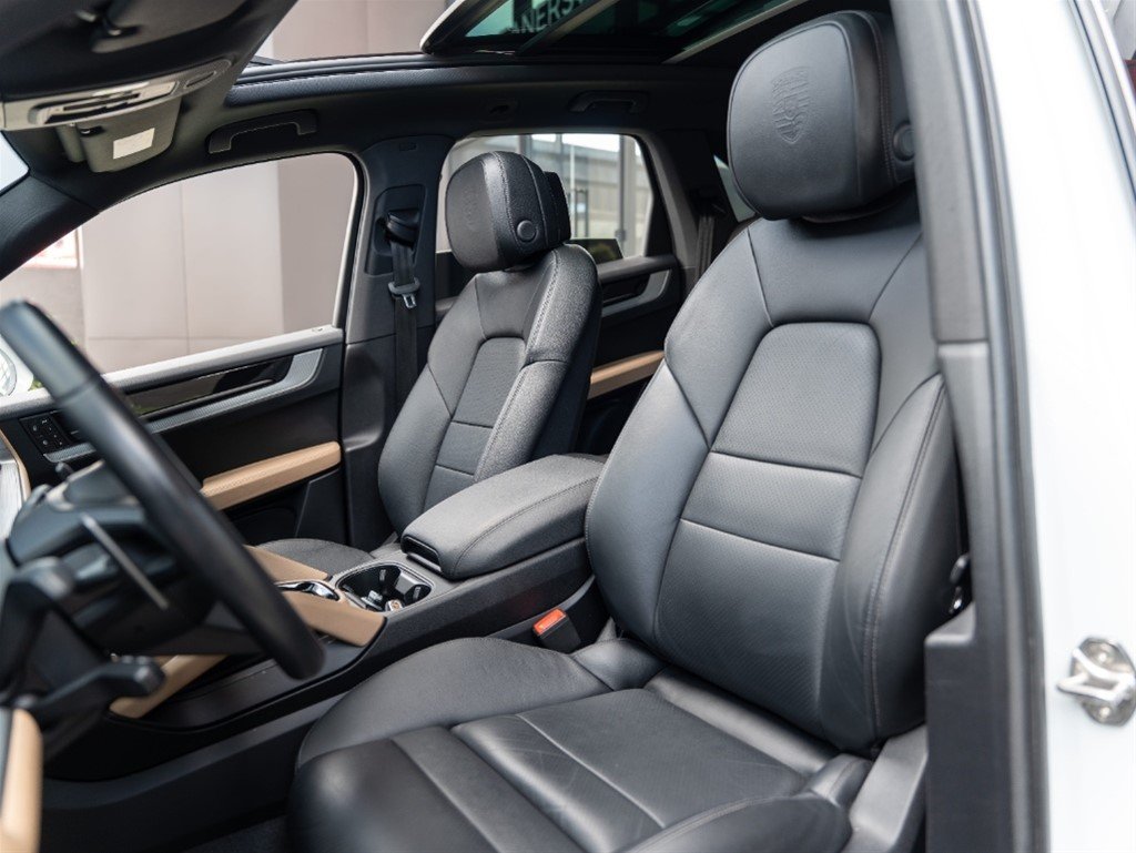 Porsche Cayenne — foto 10